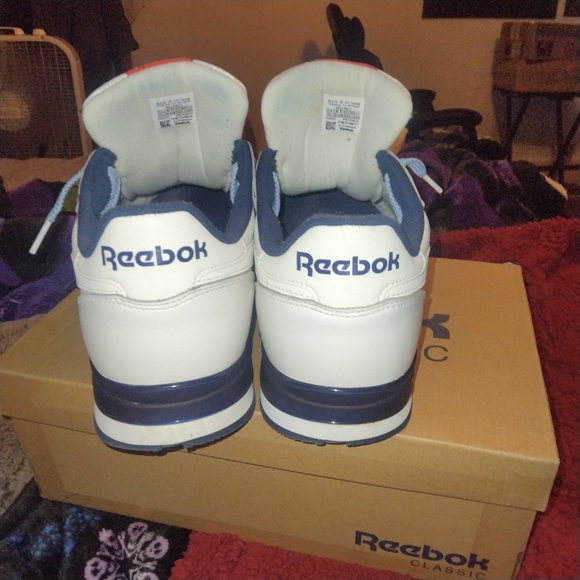 Reebok White and Blue Sneakers - Picture 5 of 7